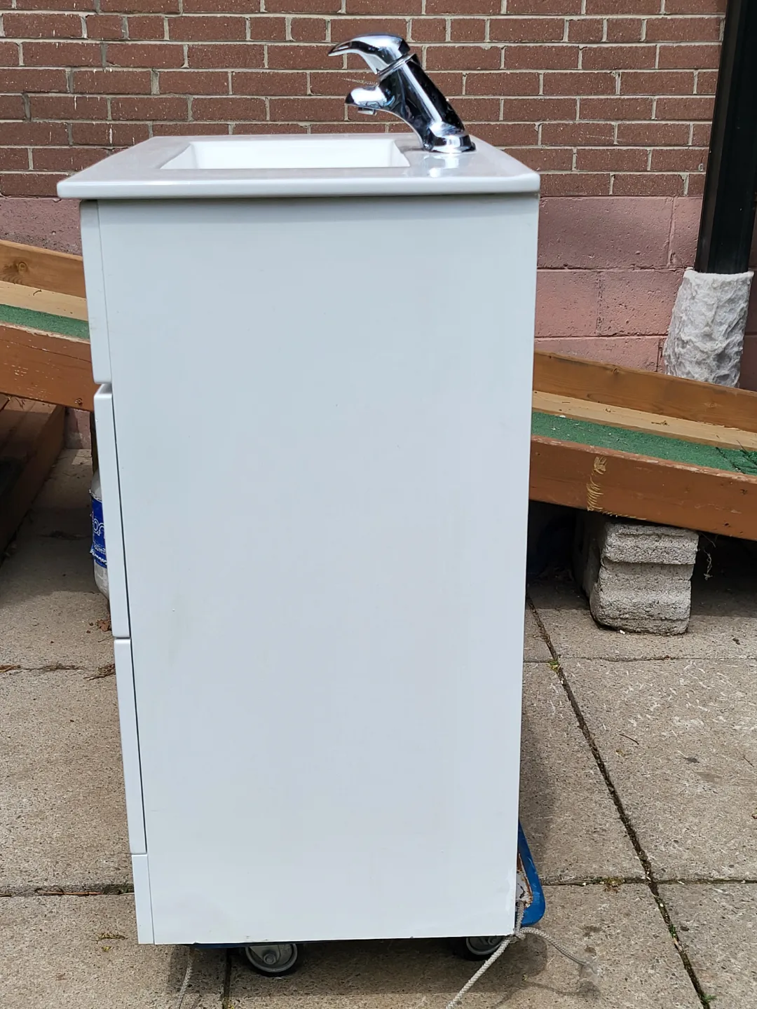 White Vanity with Sink - Excellent Condition image indicator(9)