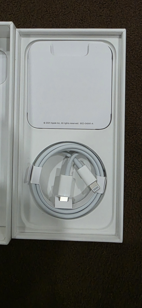 Iphone 13 [Box + cable only] - photo 3
