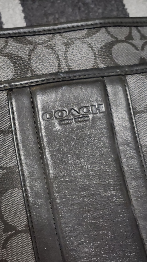 Coach Signature Black Leather Crossbody Bag - photo 2