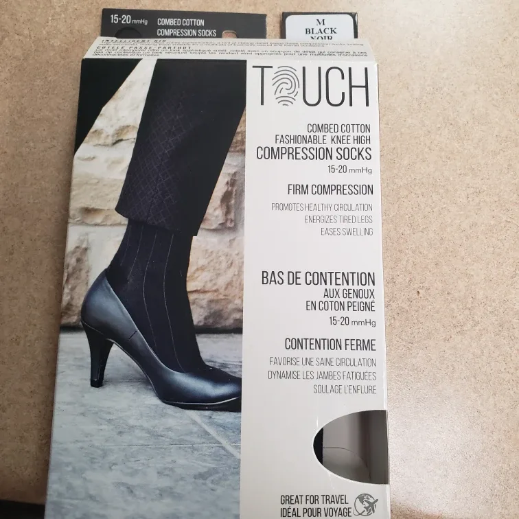 knee high compessiion socks 15-20mm Hg image indicator(3)