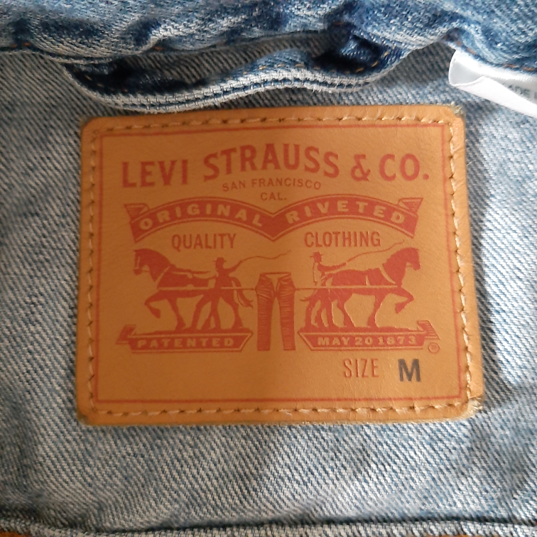 Levi's Denim Jacket - Size Medium - photo 2