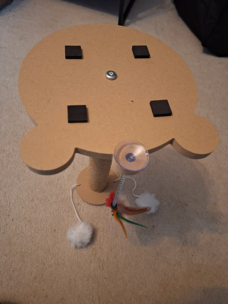 Cat Scratching Post with Toys 😻 image indicator(3)