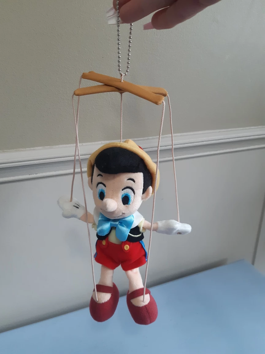 Disney Tokyo Resort Pinocchio marionette Keychain