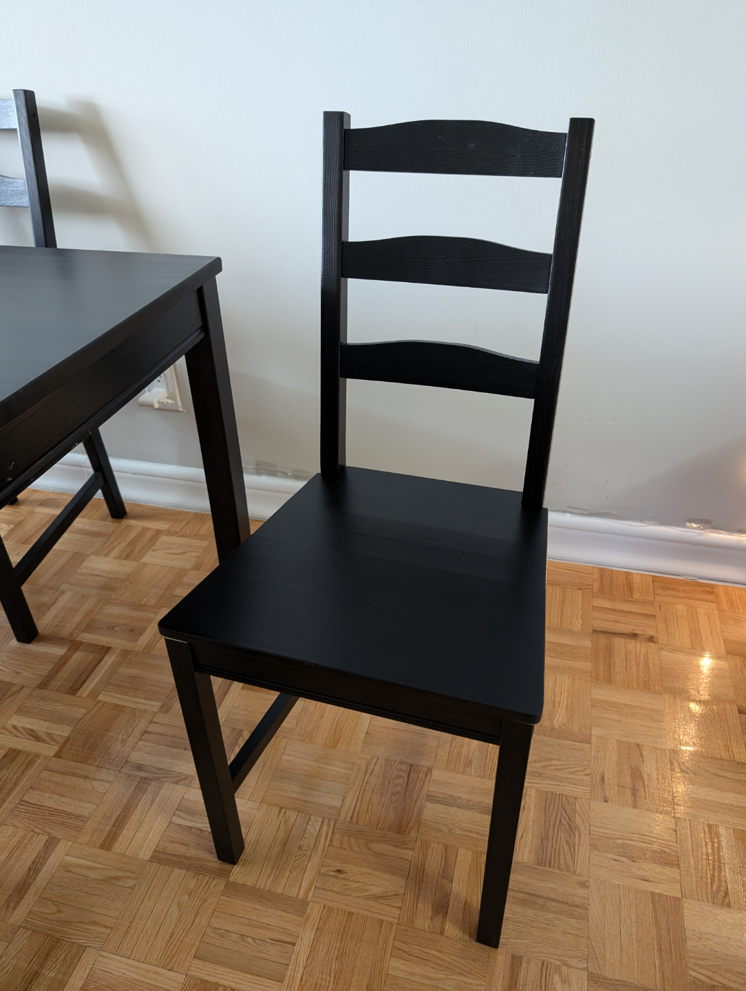 Black dining table and four chairs set - photo 3