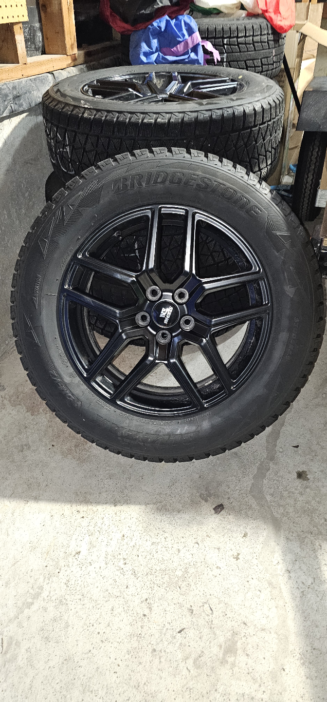Winter Wheels 235/60R18 Bridgestone Blizzak DMV2 & Alloy Rims - photo 2