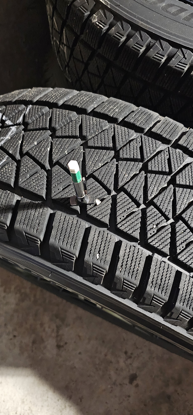 Winter Wheels 235/60R18 Bridgestone Blizzak DMV2 & Alloy Rims - photo 4