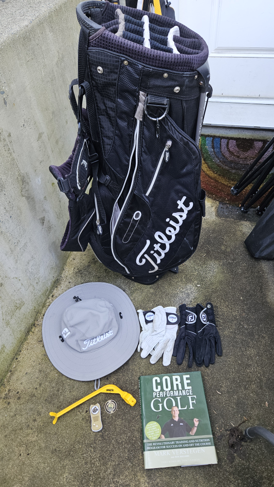 Titleist Golf Bag, Gloves, Hat & Book Bundle