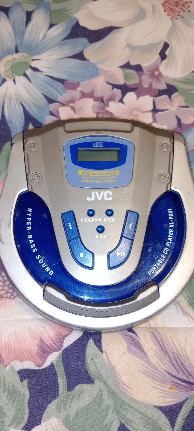 Sony MDR-A30G  Headphones and JVC XL-P051 CD Player thumbnail