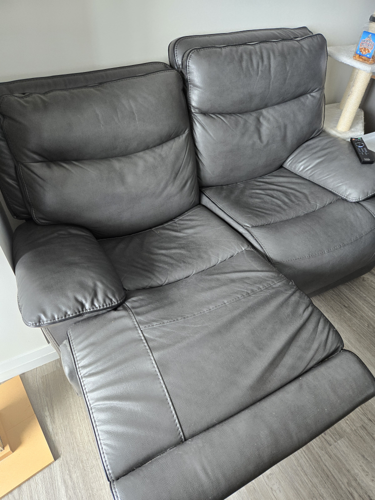 Reclining Leather Loveseat 💚 - photo 2