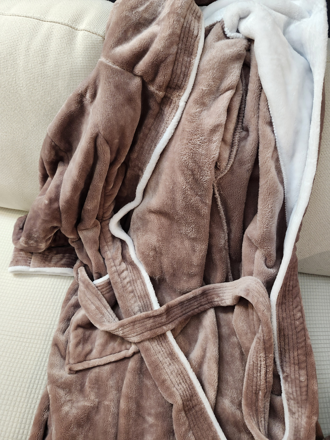 Cozy Hooded Fleece Robe - Brown - photo 4