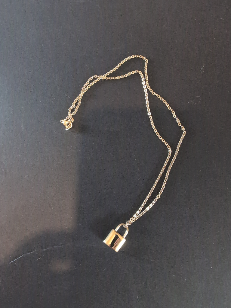 Gold Padlock Necklace (Cremation Ash Necklace) 💚 - photo 2