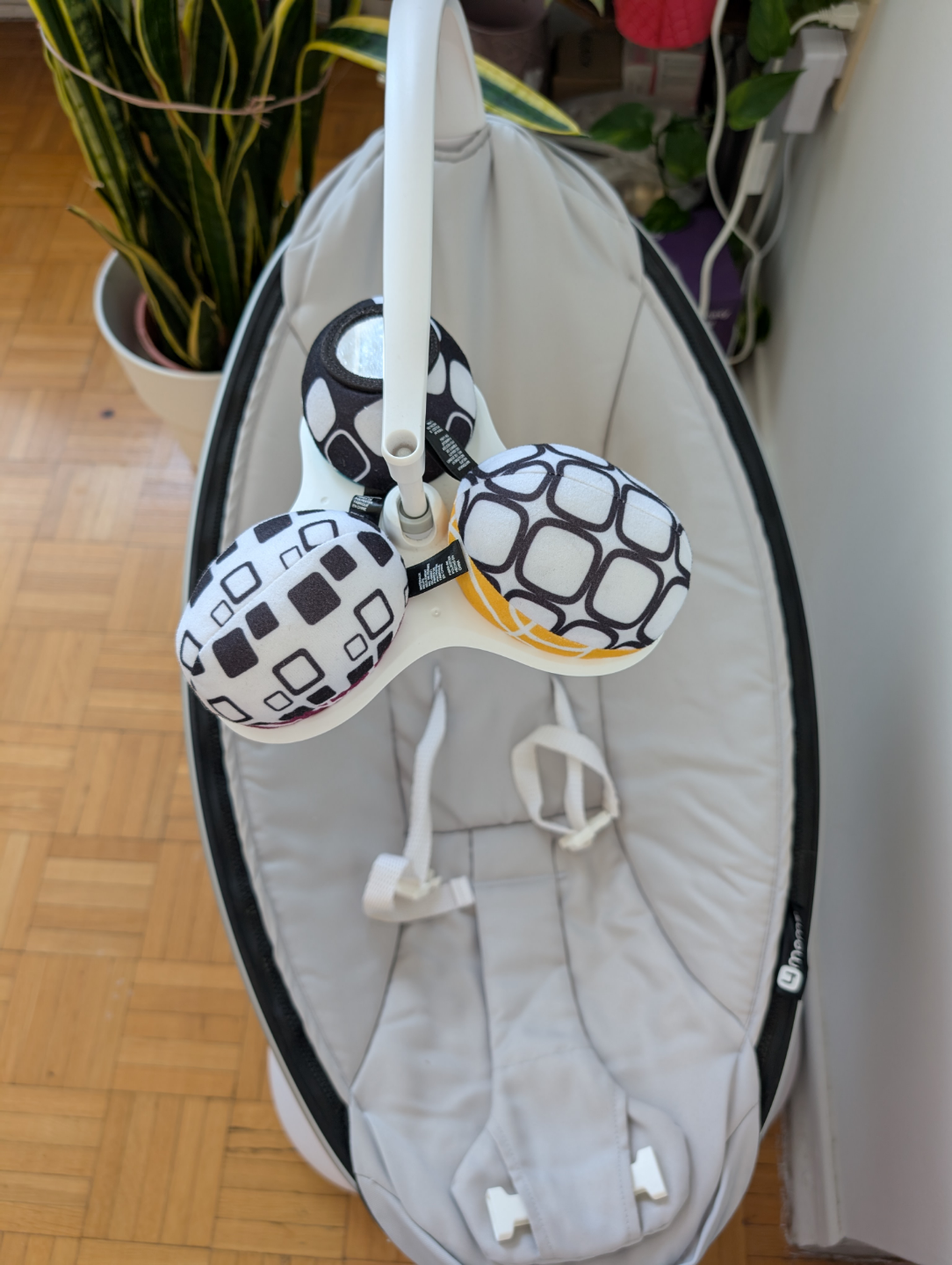 4moms mamaRoo Baby Swing