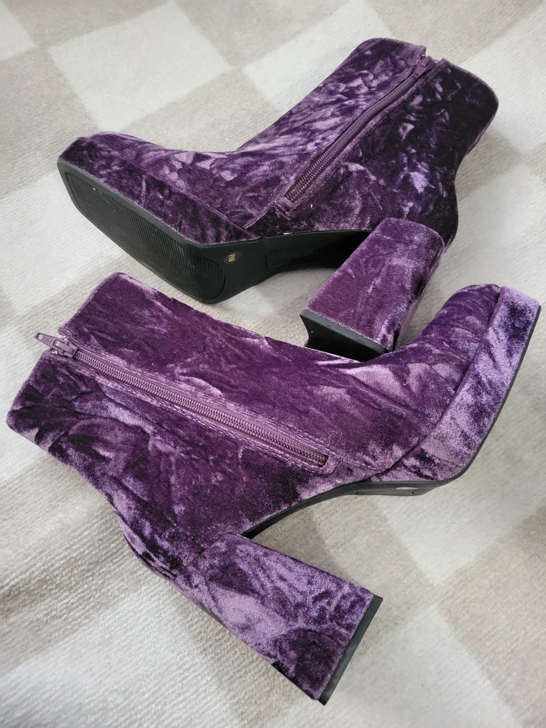 GB Purple Velvet Platform Ankle Boots - Size 8M image indicator(2)