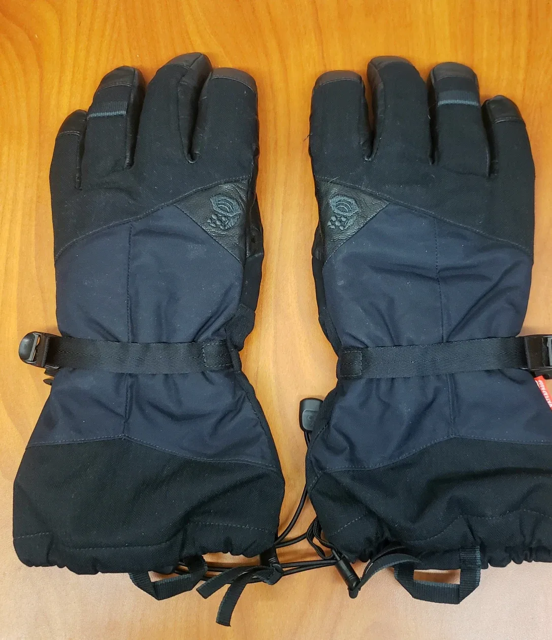 Mountain Hardwear Mens Black Leather Ski Gloves - Medium thumbnail
