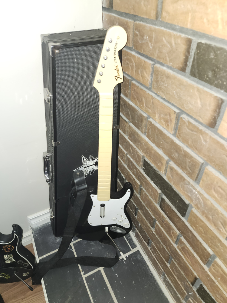 Guitar Hero & Rock Band Wireless Instruments Bundle - photo 5