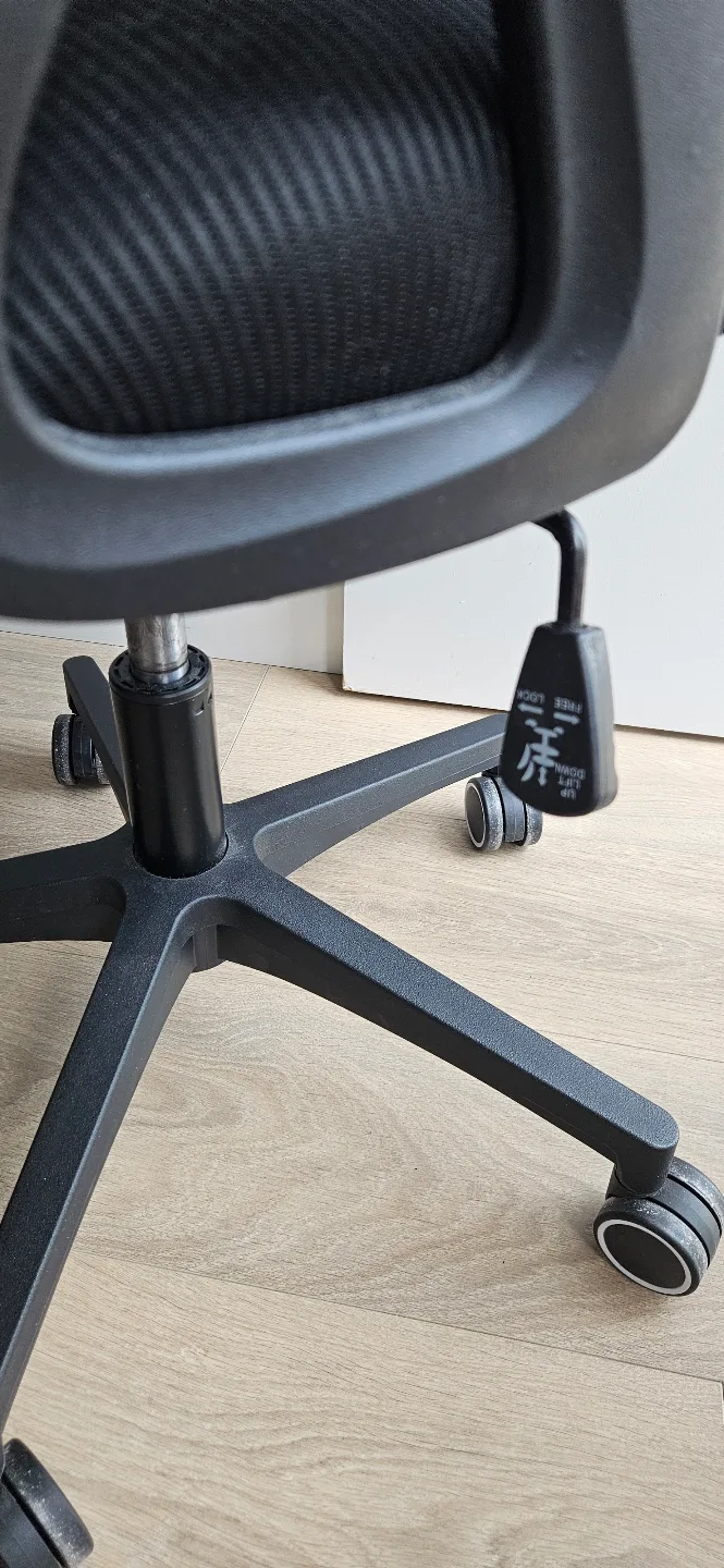 Black Mesh Office Chair with Armrests 💚 image indicator(7)