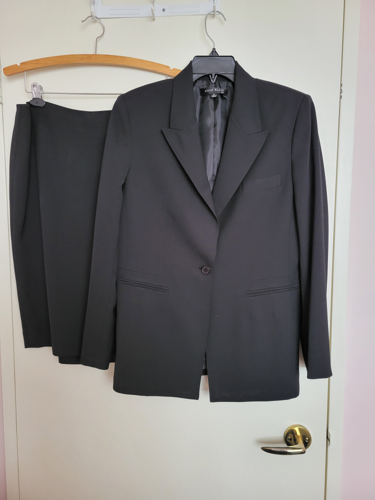 Anne Klein Women's Black Skirt Suit