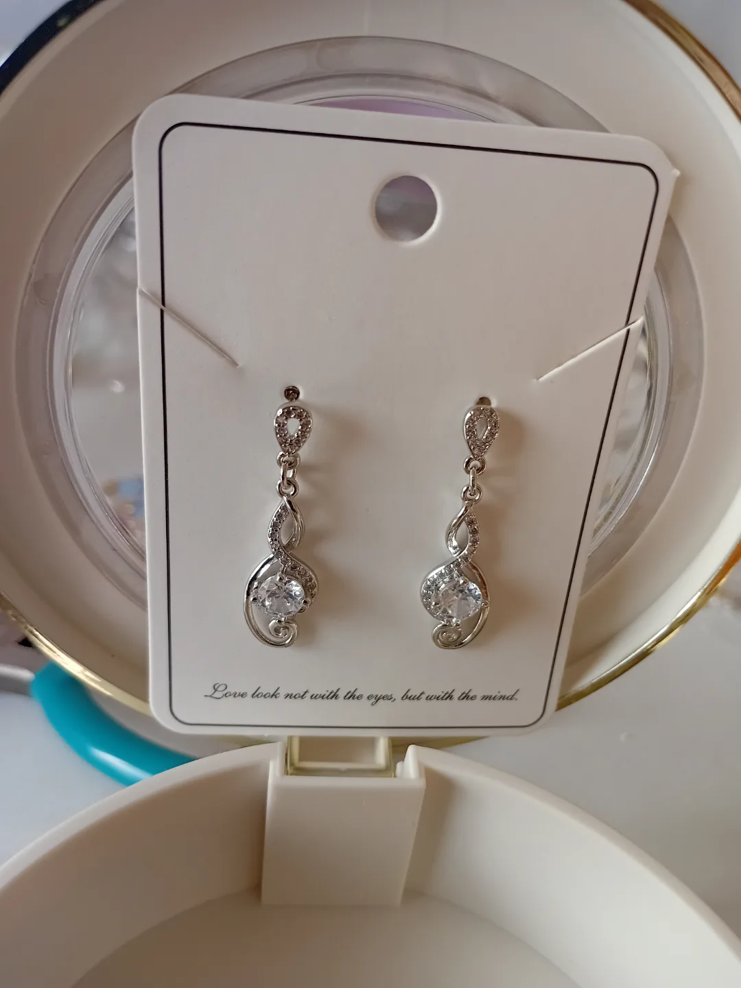 Silver Dangle Earrings with Cubic Zirconia image indicator(3)