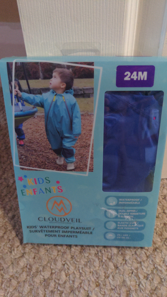 Brand new Cloudveil rain suit, 24m