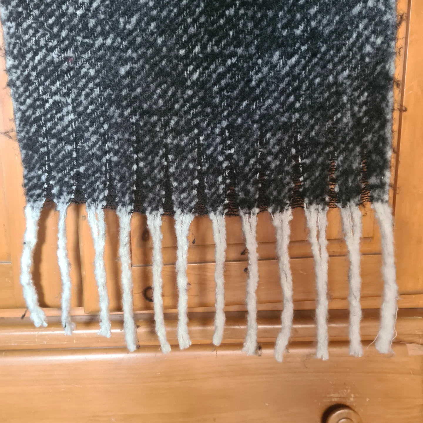 💚Black and White Fringe Scarf image indicator(3)