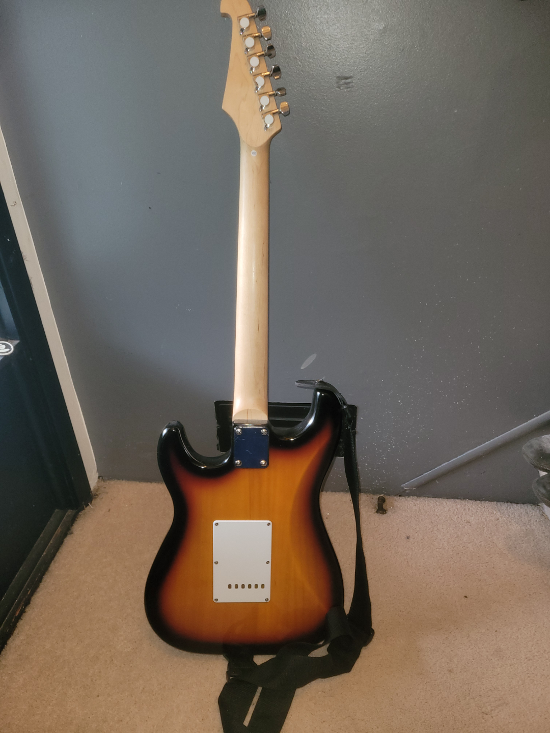 Used Guitar - Sunburst Finish - photo 2