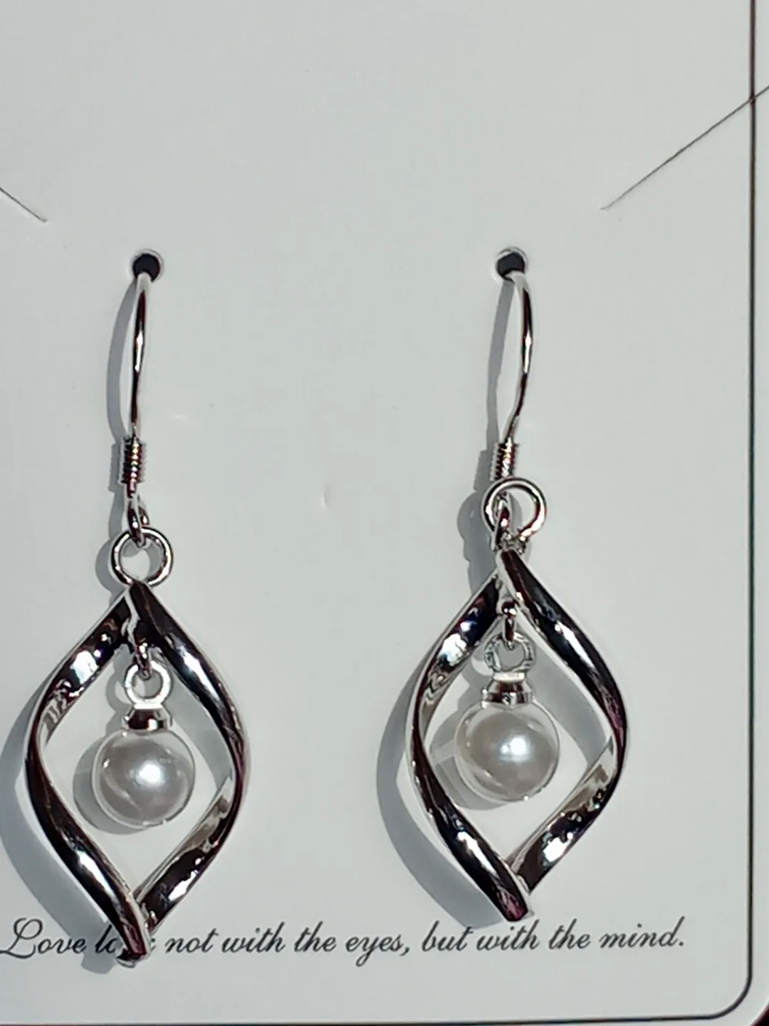Silver Pearl Drop Earrings image indicator(4)