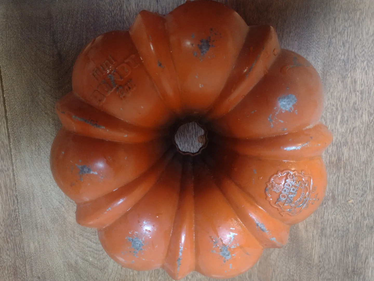 Vintage Nordic Ware Bundt Pan image indicator(3)