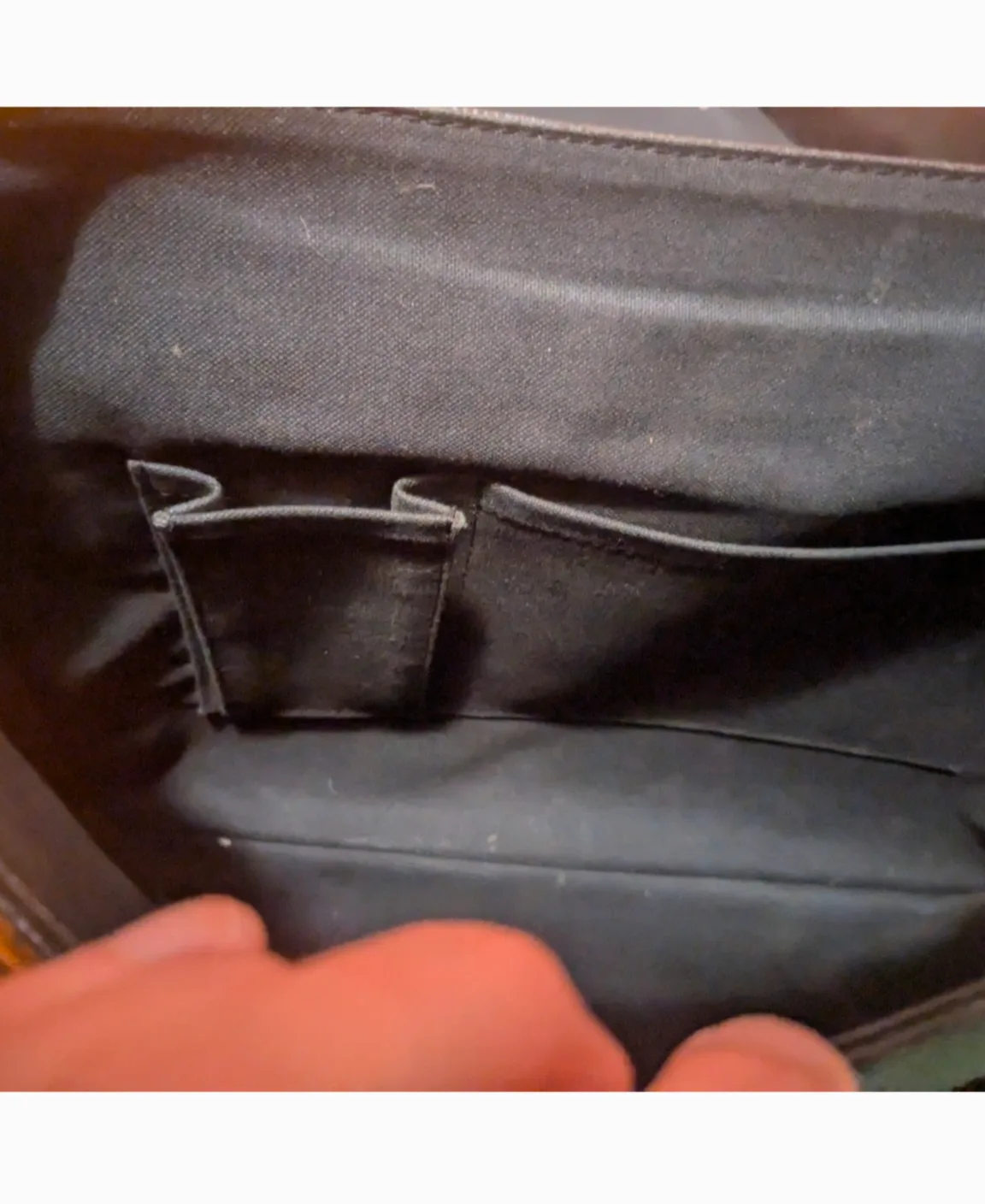 Louis Vuitton Damier Graphite Messenger Bag image indicator(7)