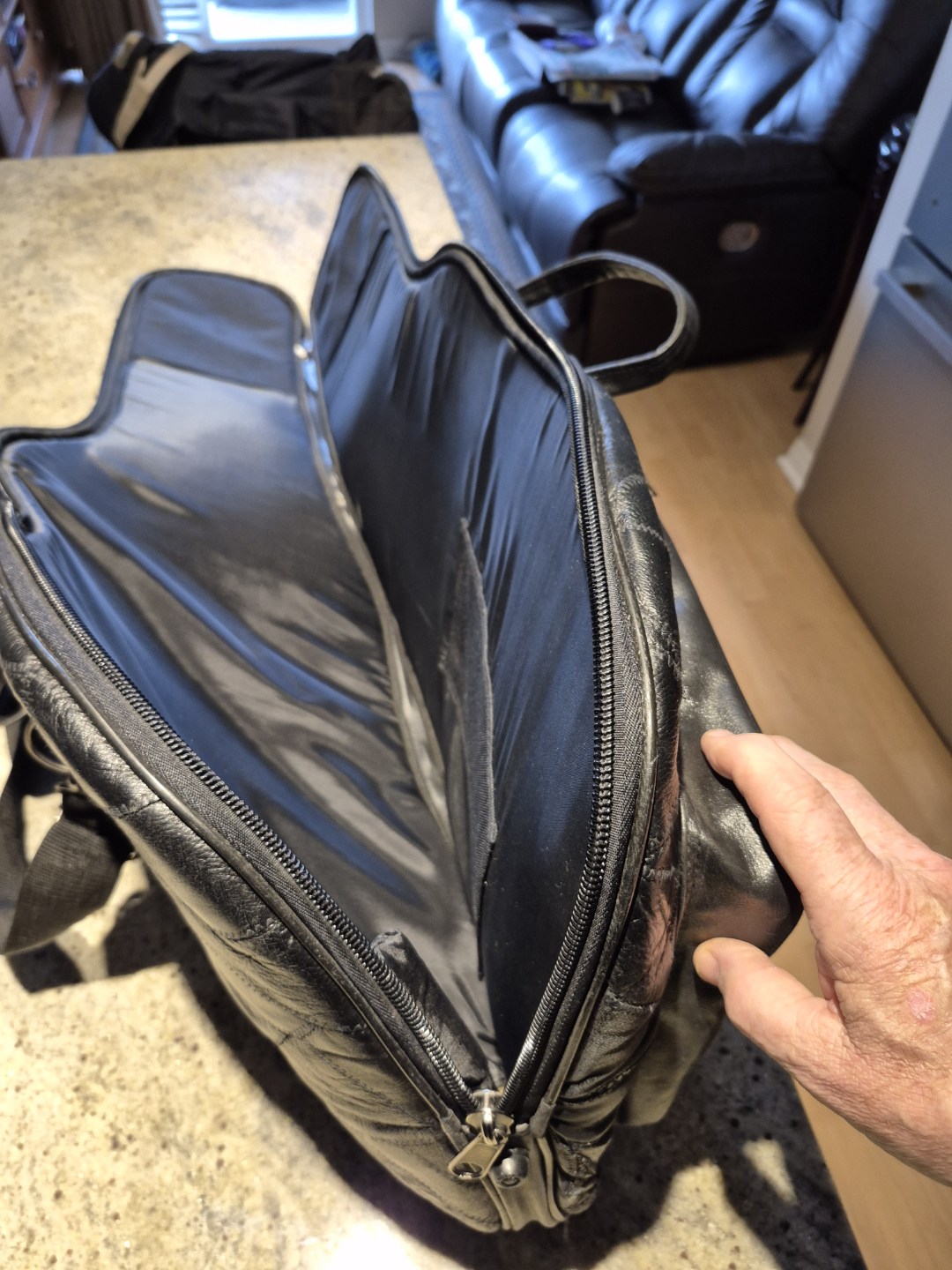 Black Leather Guitar Gig Bag - photo 3