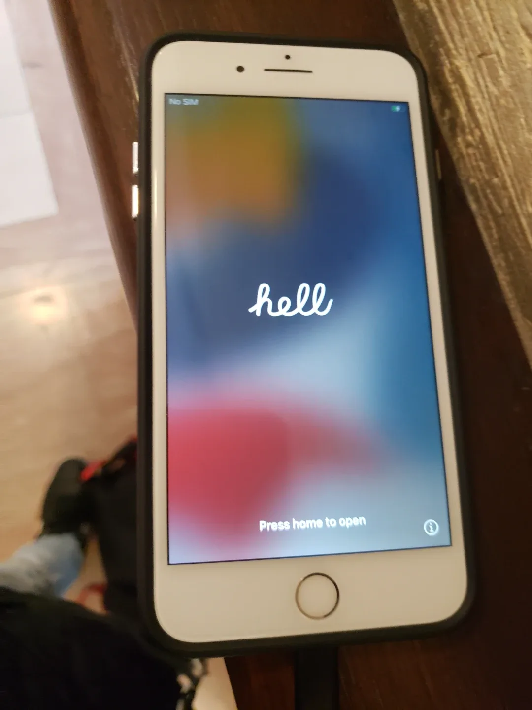 iPhone 7plus white 32GB UNLOCKED PLZ READ DESCRIPTION thumbnail