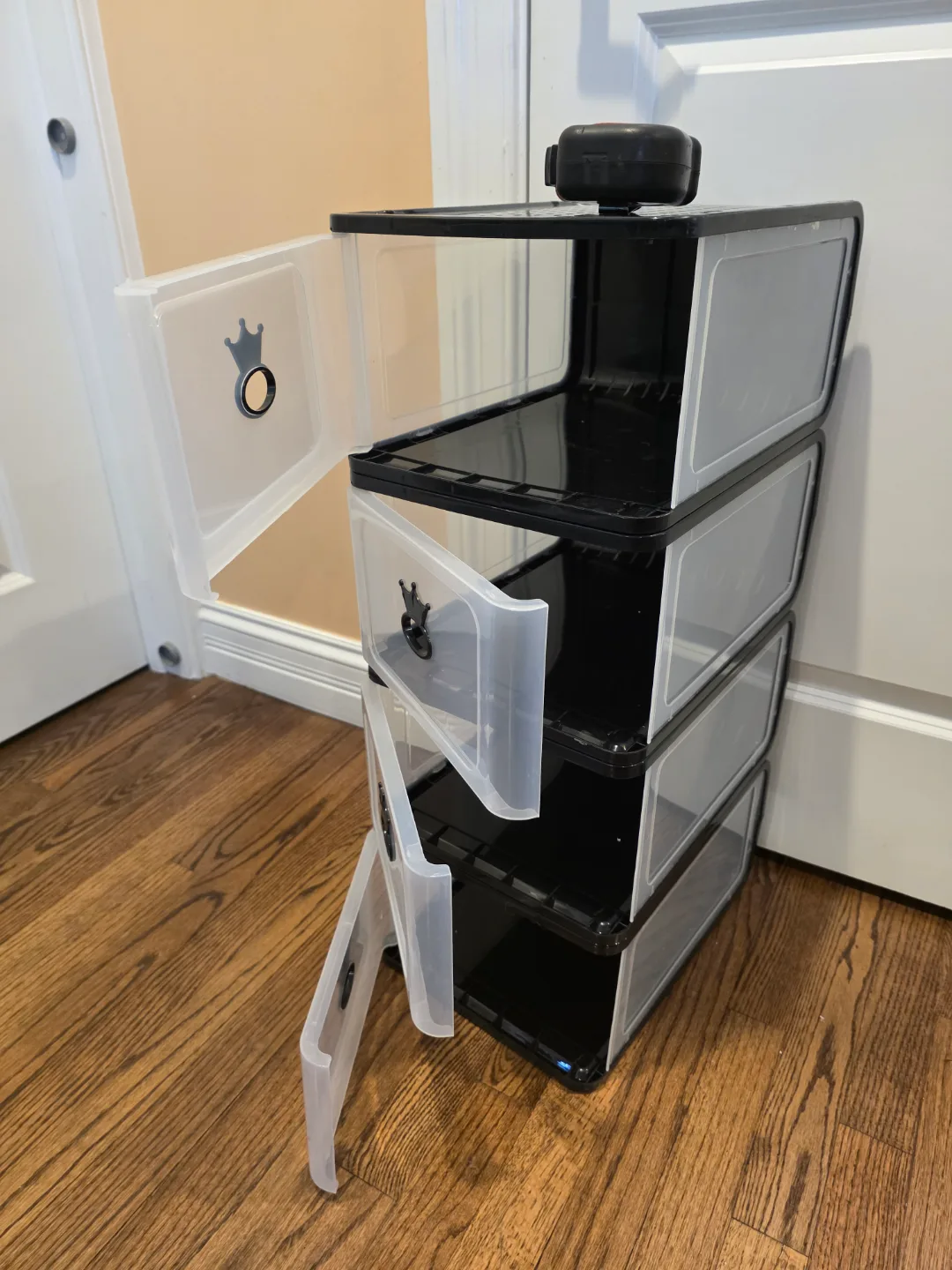 4-Piece Stackable Shoe Organizer image indicator(3)