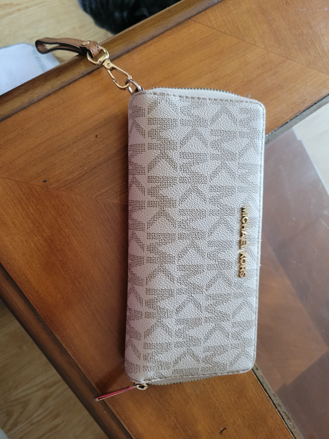 Michael Kors Beige Wristlet Wallet - photo 3