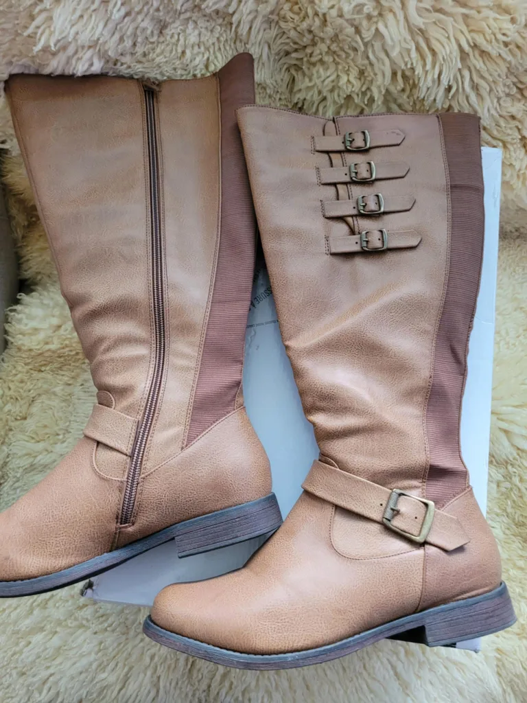 Women's Brown Tall Boots thumbnail