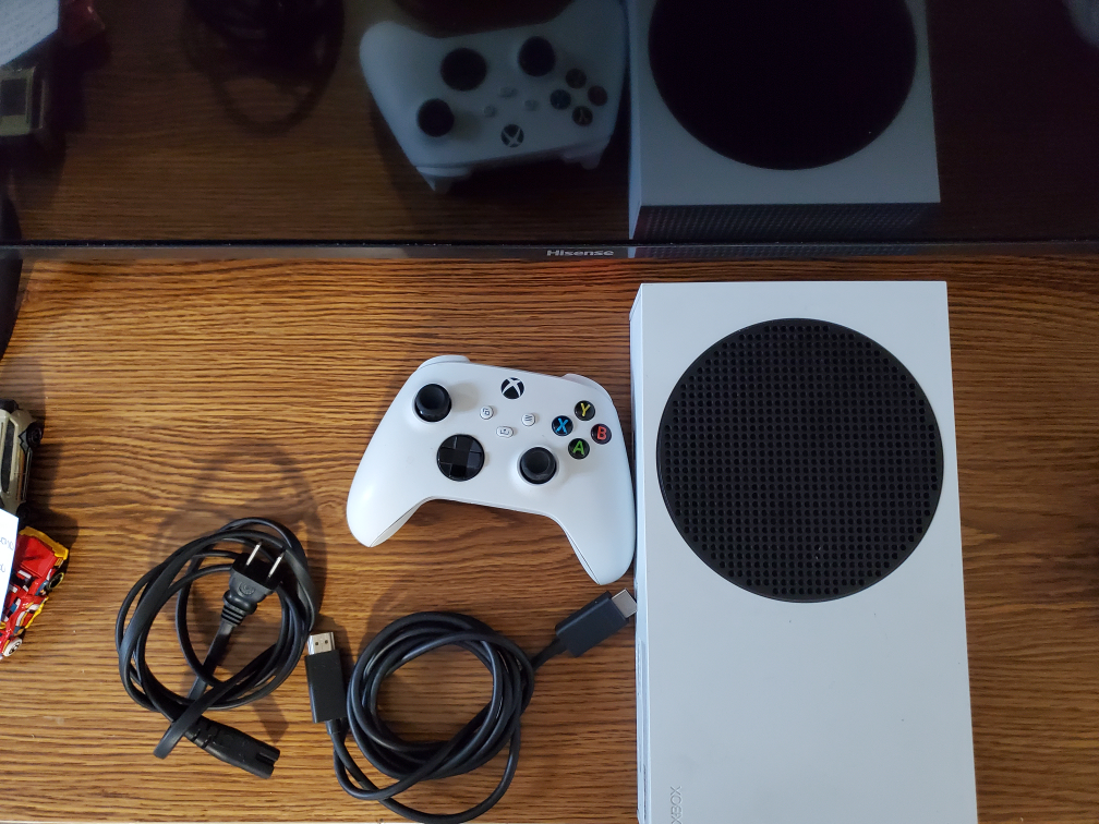Xbox Series S Console - White - With Controller & Cables - photo 3