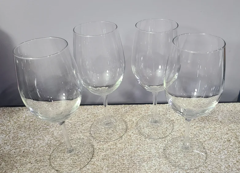 Wine Glasses (Set of 4) thumbnail