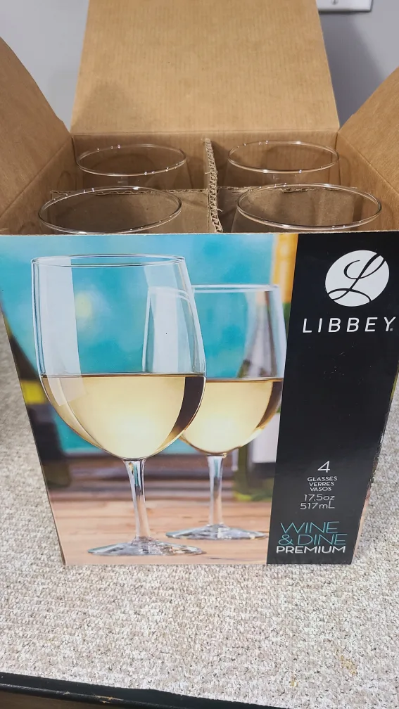 Wine Glasses (Set of 4) image indicator(2)