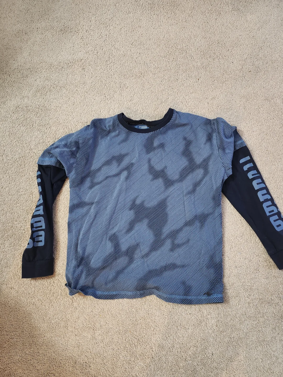 Athletic Works Long Sleeve Shirt thumbnail