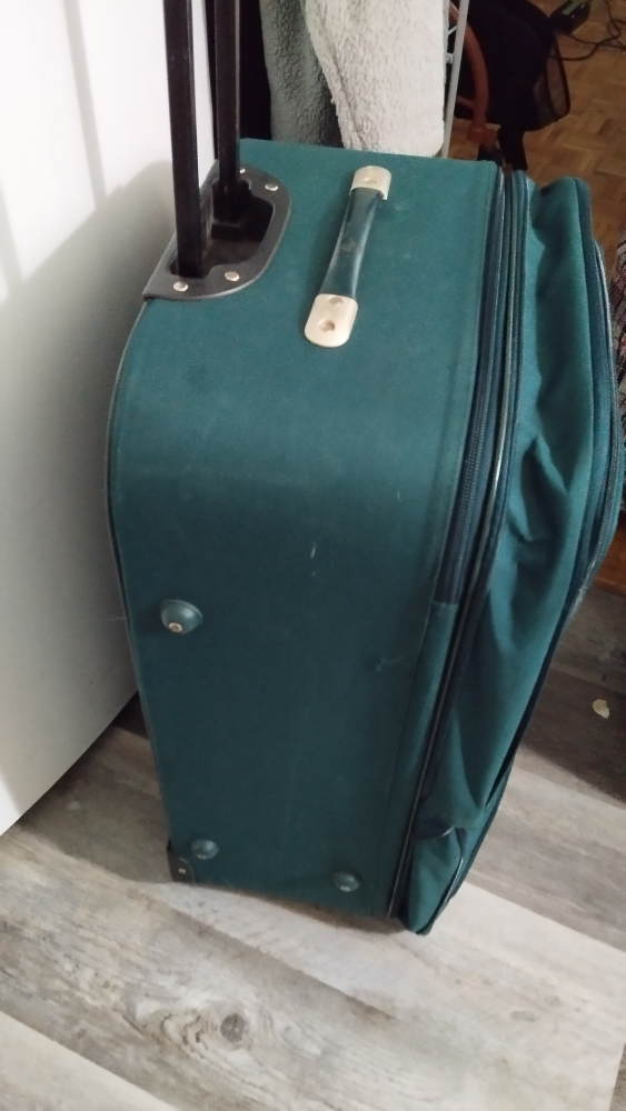 P&B Teal Rolling Suitcase - photo 5
