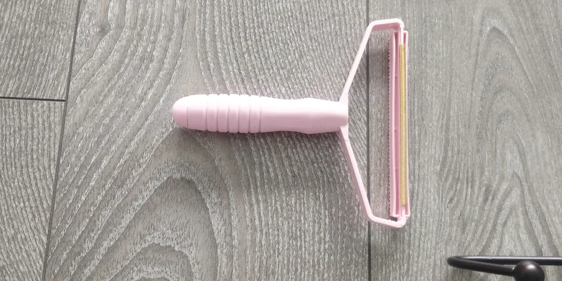 Home Organizer Bundle: Wrap Dispenser, Hook Rack & Lint Remover image indicator(5)