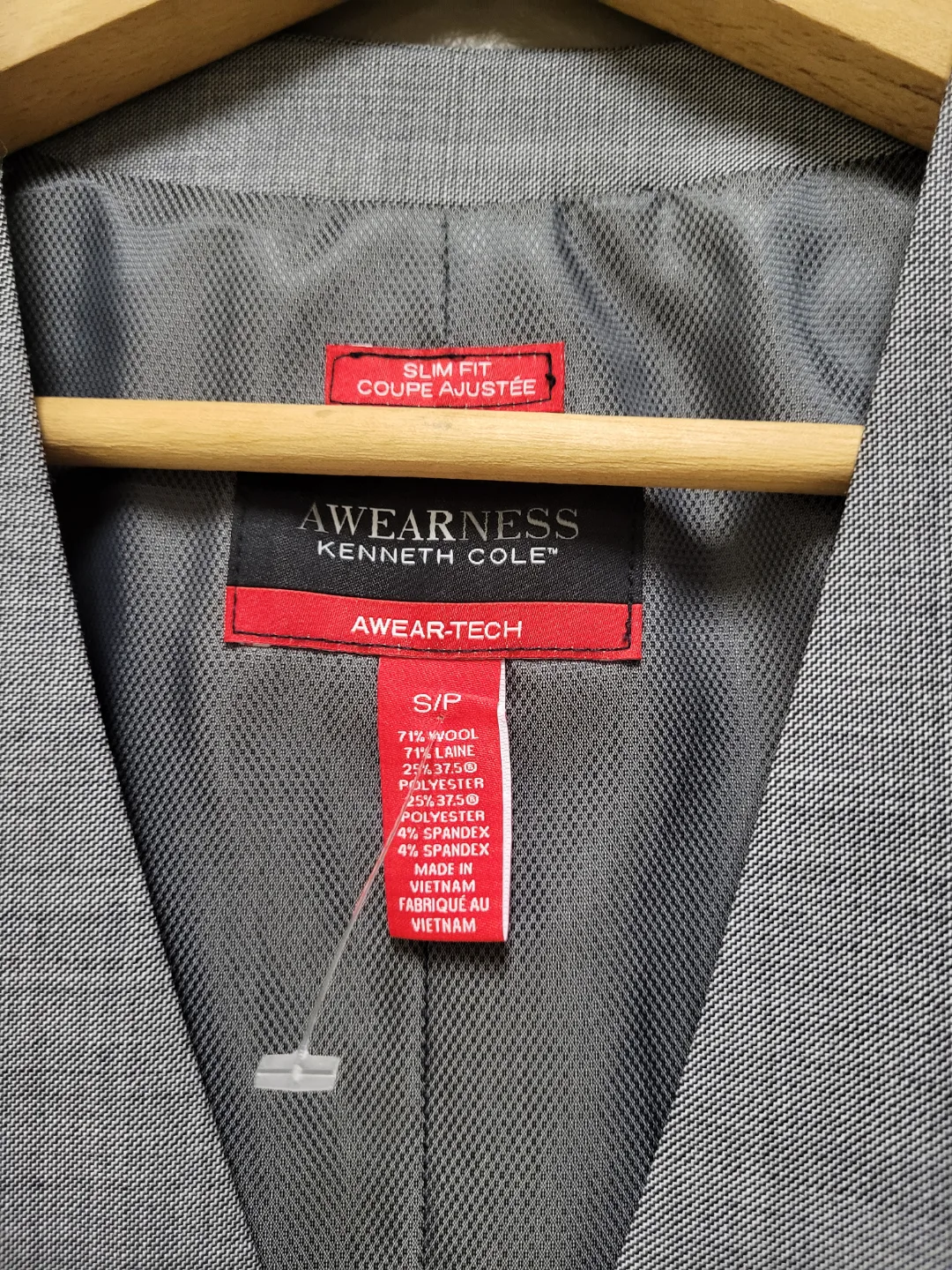 Kenneth Cole Reaction Men's Grey Suit Vest. Size S-M image indicator(2)