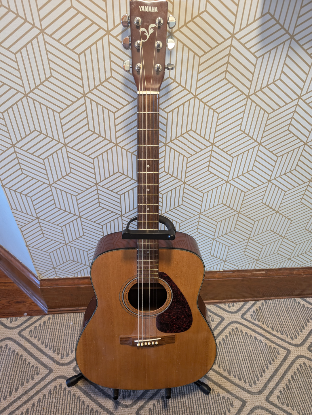 Yamaha Acoustic Guitar- F-325 - photo 3