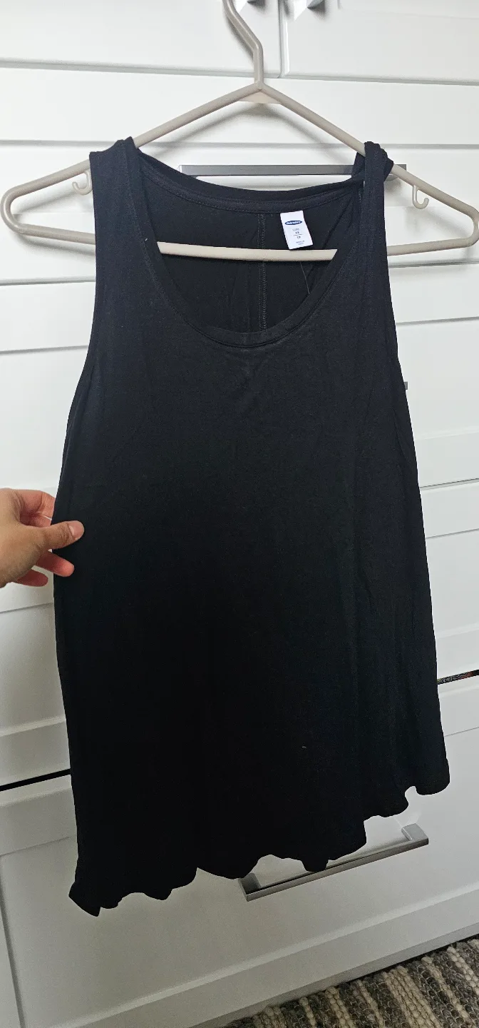 Old Navy Black Sleeveless Top thumbnail