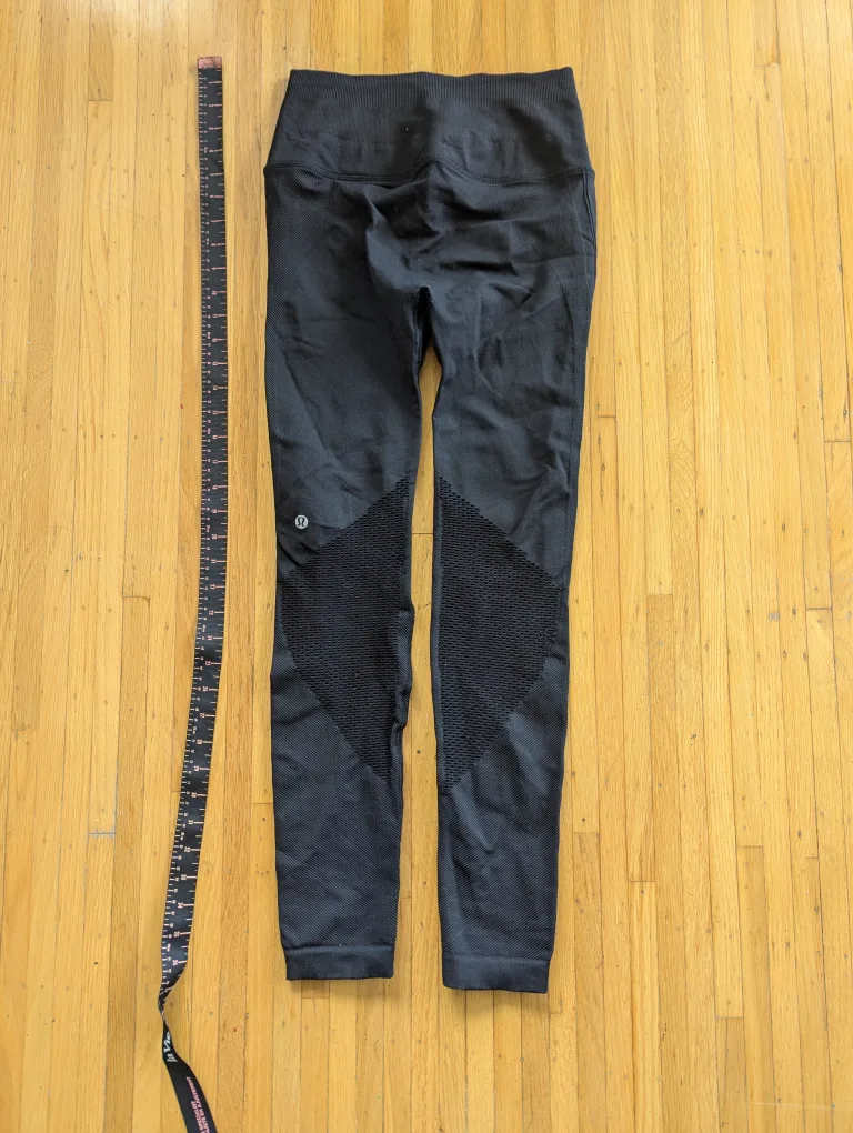 Lululemon Black Leggings Size 4 image indicator(3)
