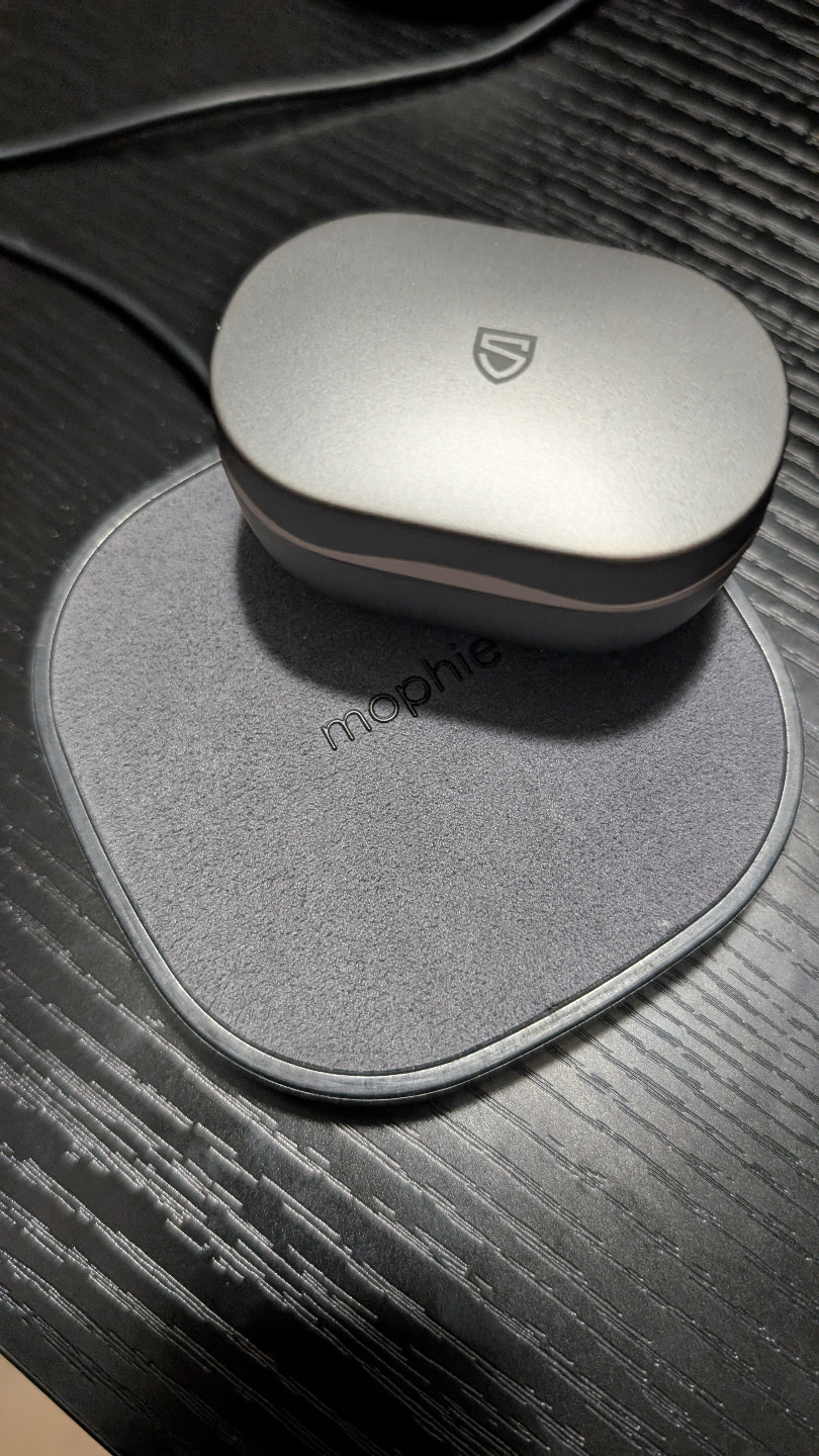 Mophie Wireless Charging Pad - photo 3