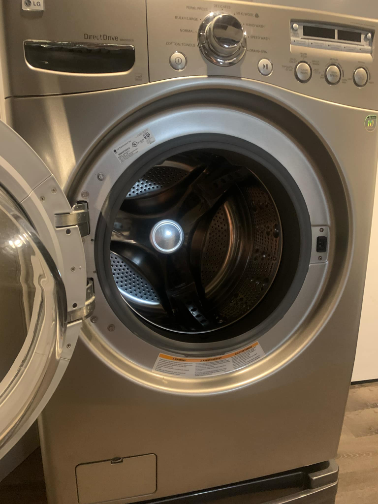 LG Direct Drive Front Load Washer - photo 2