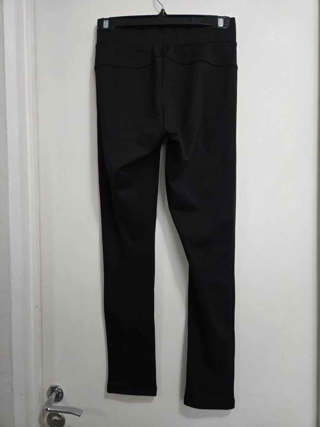 BOTH leggings for $4 image indicator(3)