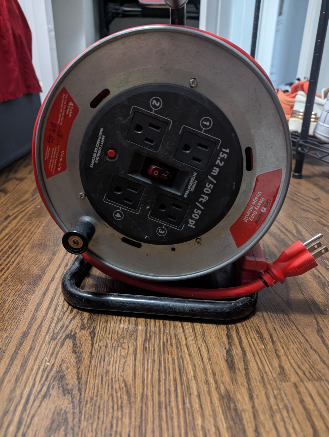 15.2 m / 50 ft Heavy-Duty Extension Cord Reel