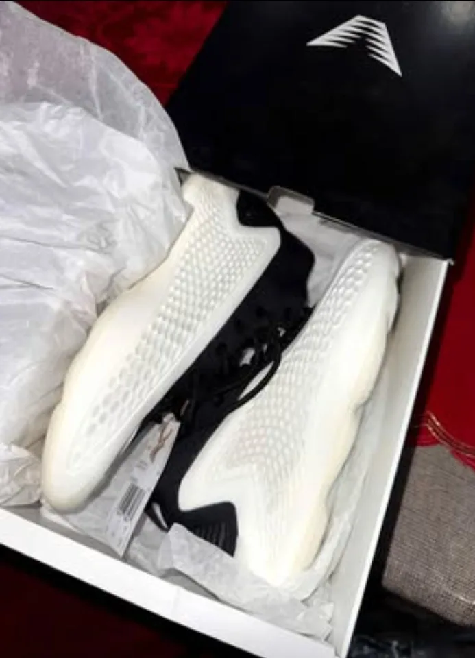 Adidas ae 1 stormtrooper size 5 & 5.5y image indicator(3)