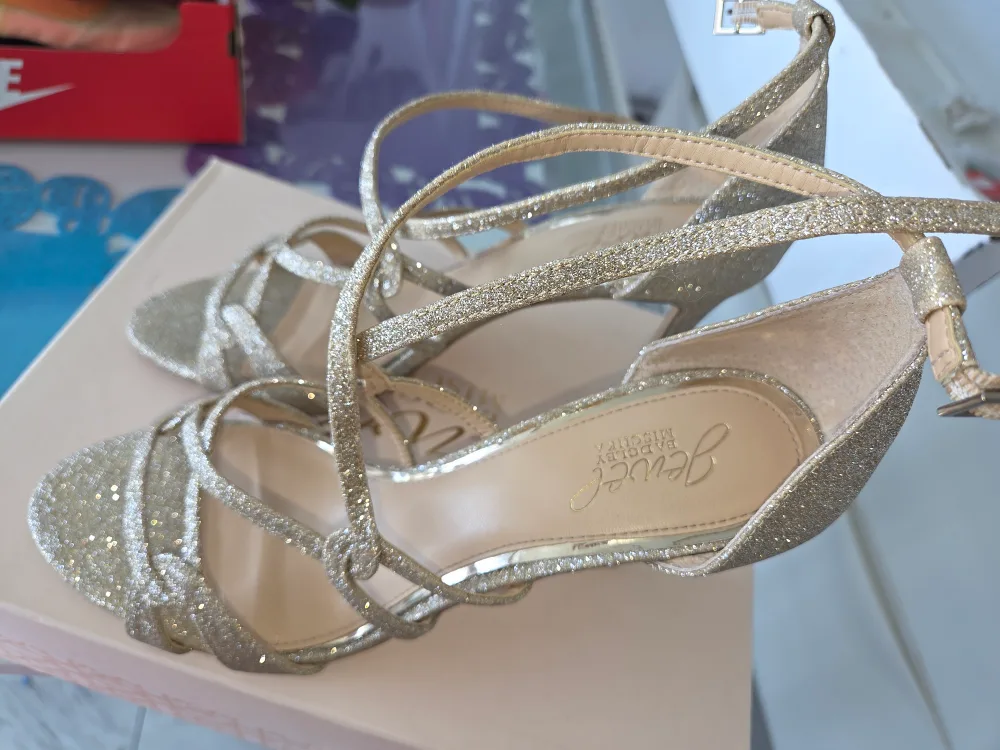 Gold Glitter Jewel Badgley Mischka Heels image indicator(4)