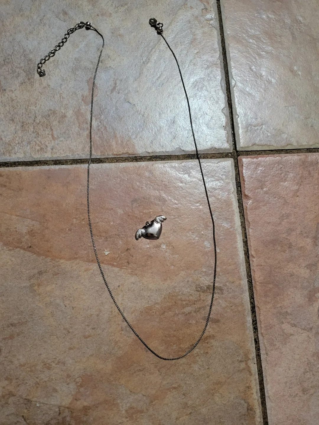 Necklace Lot - 7 necklaces, various styles and metals image indicator(3)